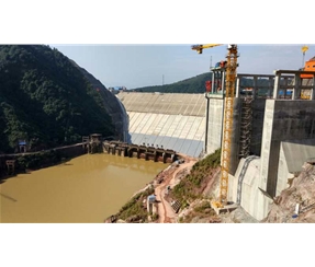 水電大壩防水施工方法 